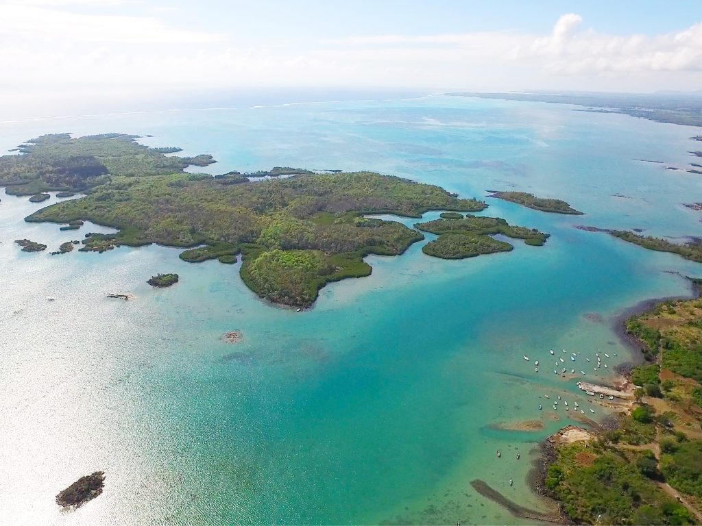 l’Île d’Ambre, a fascinating island in many ways, just a few minutes